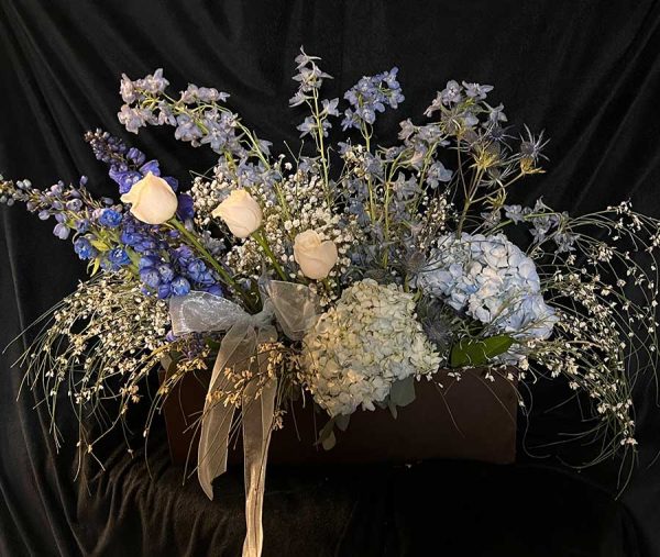 the tammy lynne flower arrangement